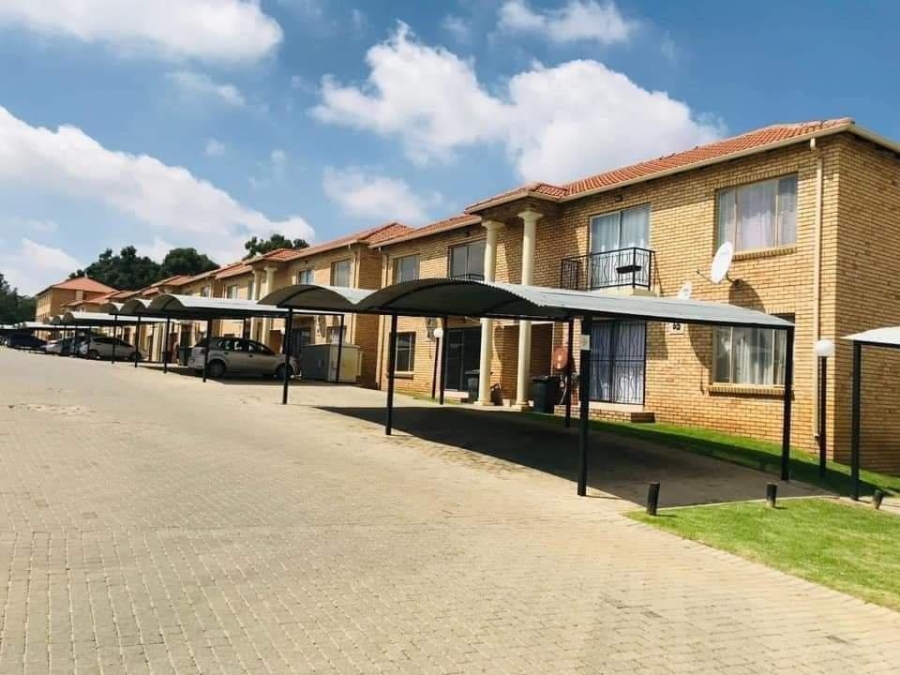 2 Bedroom Property for Sale in Greenhills Gauteng