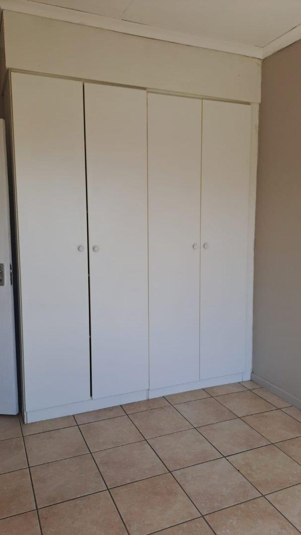 2 Bedroom Property for Sale in Greenhills Gauteng