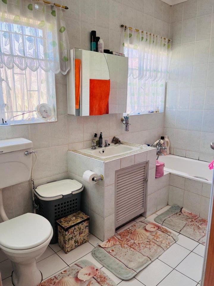 3 Bedroom Property for Sale in Helikonpark Gauteng