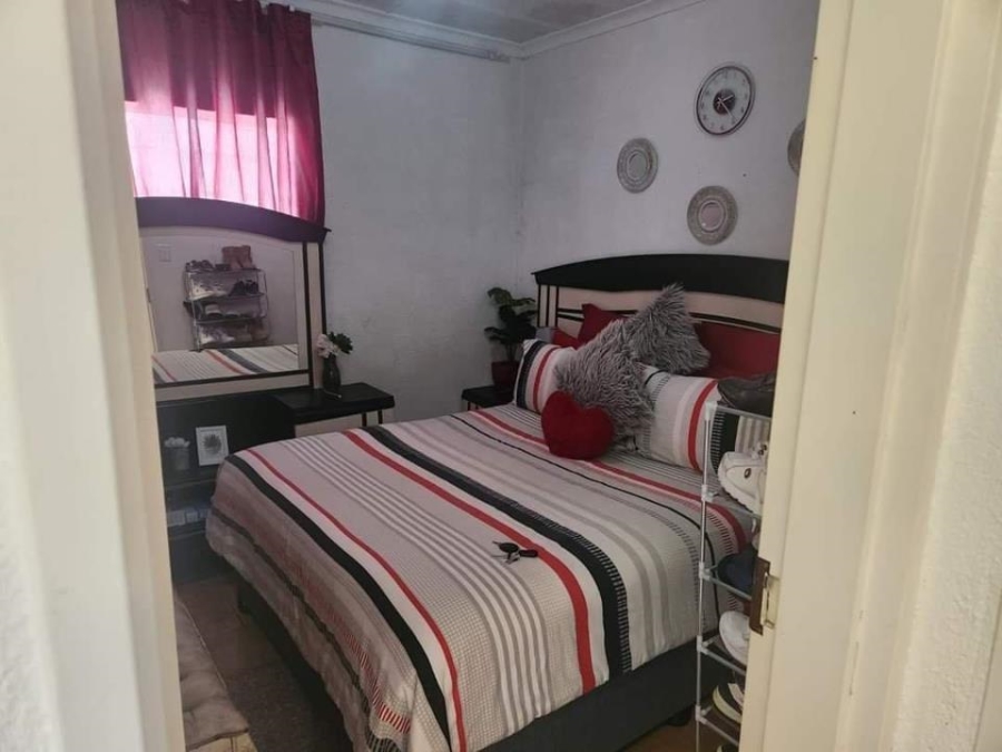 2 Bedroom Property for Sale in Randfontein Central Gauteng