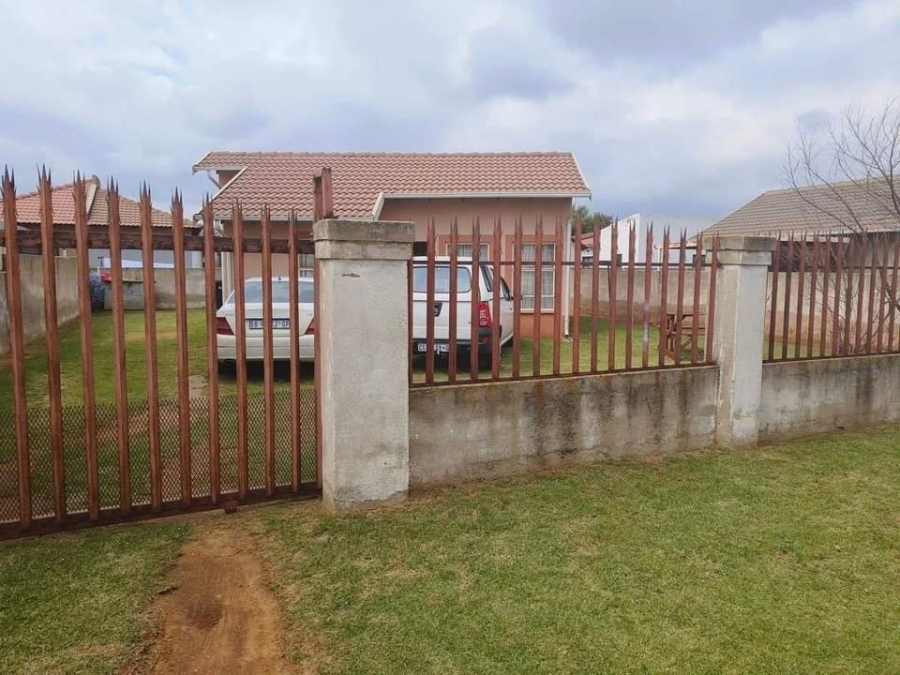 2 Bedroom Property for Sale in Randfontein Central Gauteng