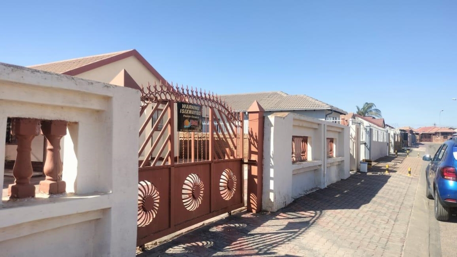 2 Bedroom Property for Sale in Mabopane Unit X Gauteng