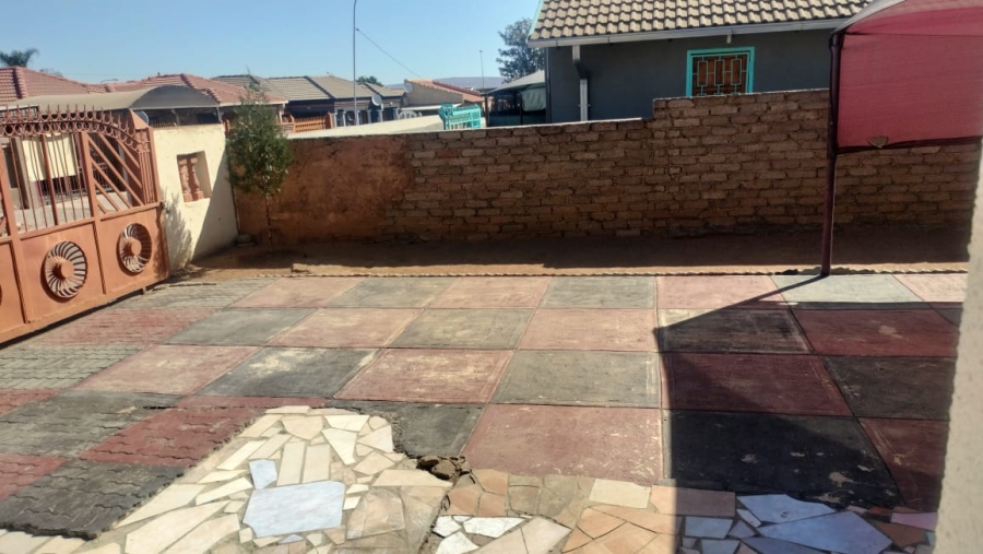 2 Bedroom Property for Sale in Mabopane Unit X Gauteng