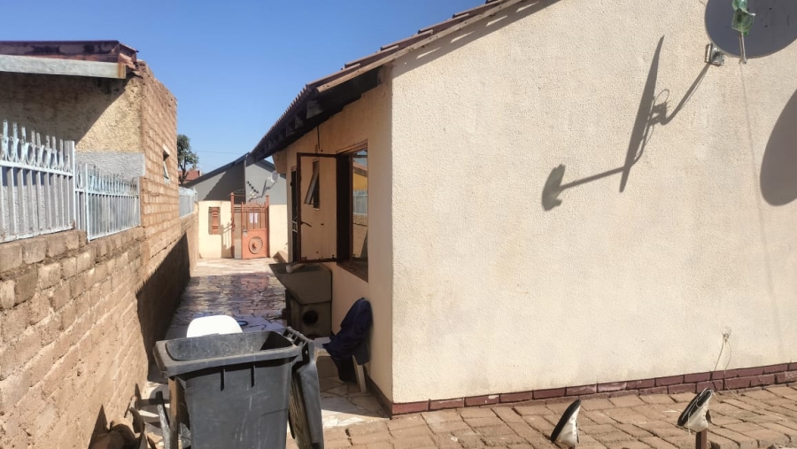 2 Bedroom Property for Sale in Mabopane Unit X Gauteng