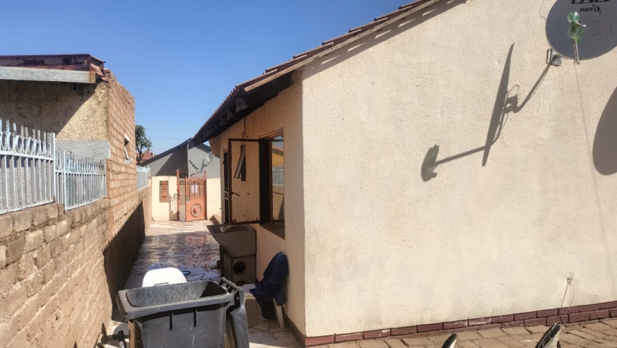 2 Bedroom Property for Sale in Mabopane Unit X Gauteng