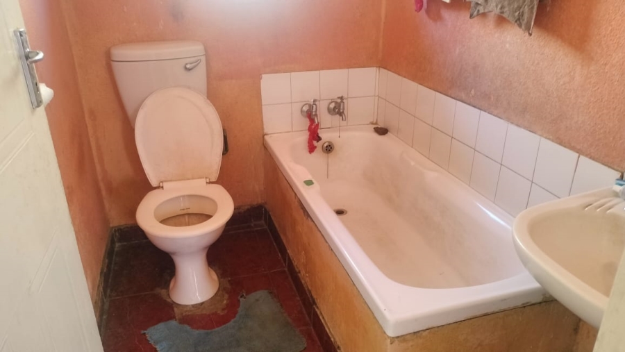 2 Bedroom Property for Sale in Mabopane Unit X Gauteng