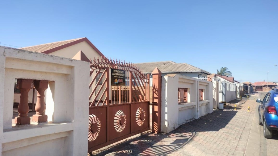 2 Bedroom Property for Sale in Mabopane Unit X Gauteng