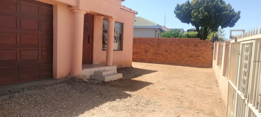 2 Bedroom Property for Sale in Mabopane Gauteng