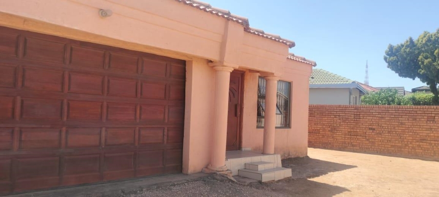 2 Bedroom Property for Sale in Mabopane Gauteng