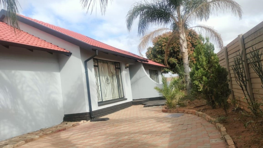 3 Bedroom Property for Sale in Soshanguve BB Gauteng