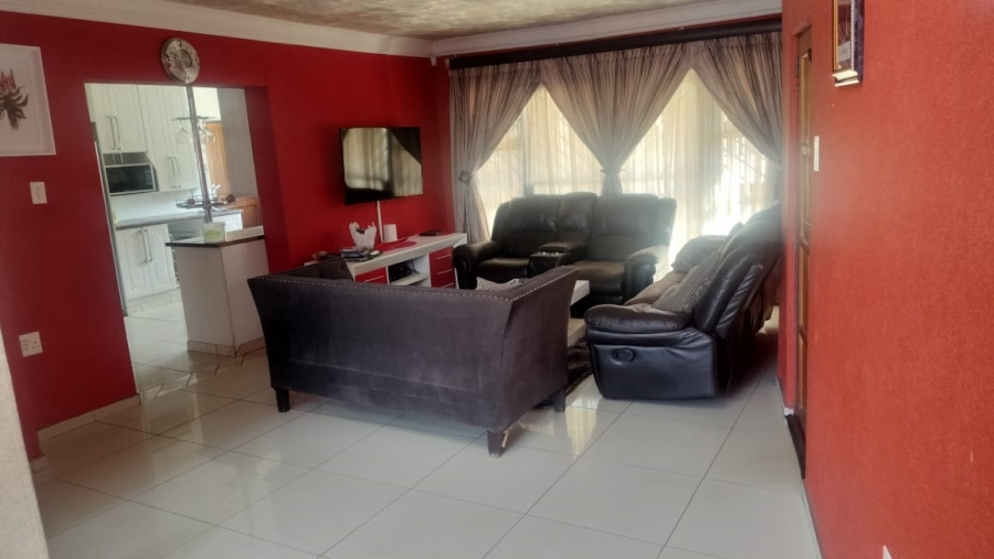 4 Bedroom Property for Sale in Danville Gauteng