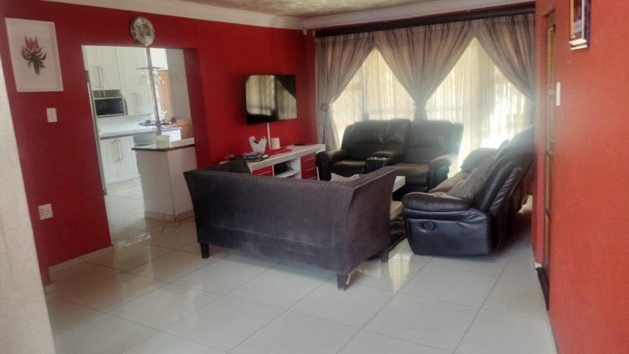 4 Bedroom Property for Sale in Danville Gauteng