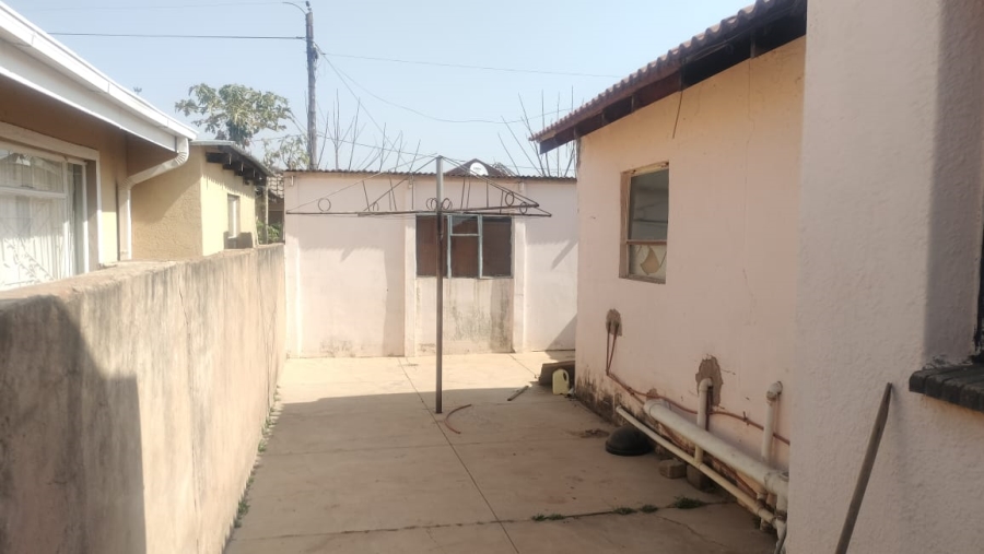 2 Bedroom Property for Sale in Mabopane Gauteng