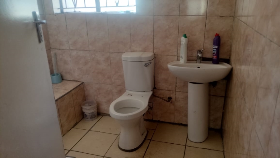 2 Bedroom Property for Sale in Mabopane Gauteng