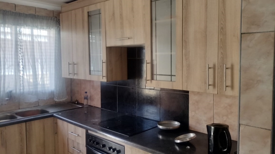 2 Bedroom Property for Sale in Mabopane Gauteng