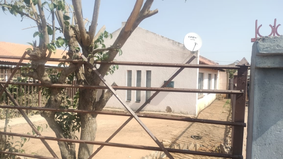 2 Bedroom Property for Sale in Mabopane Gauteng