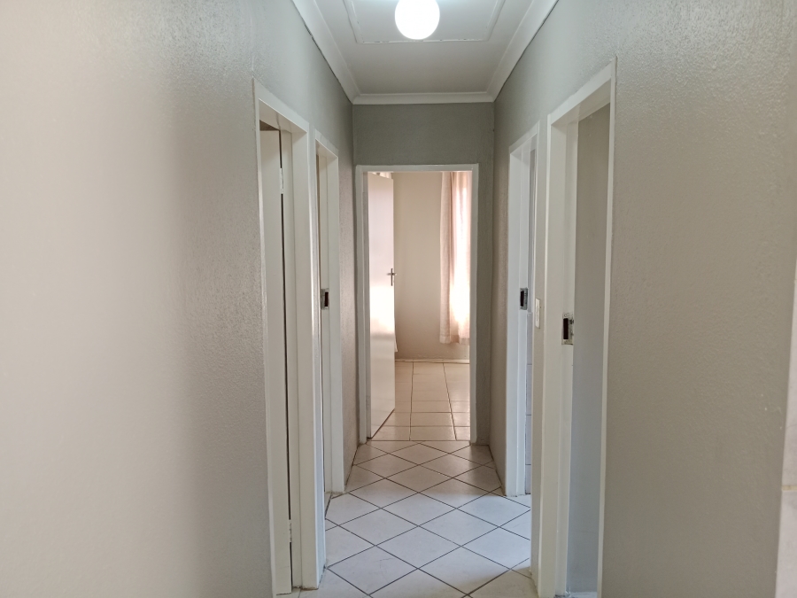 To Let 3 Bedroom Property for Rent in Nellmapius Gauteng