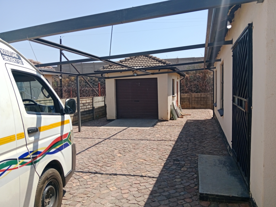 To Let 3 Bedroom Property for Rent in Nellmapius Gauteng