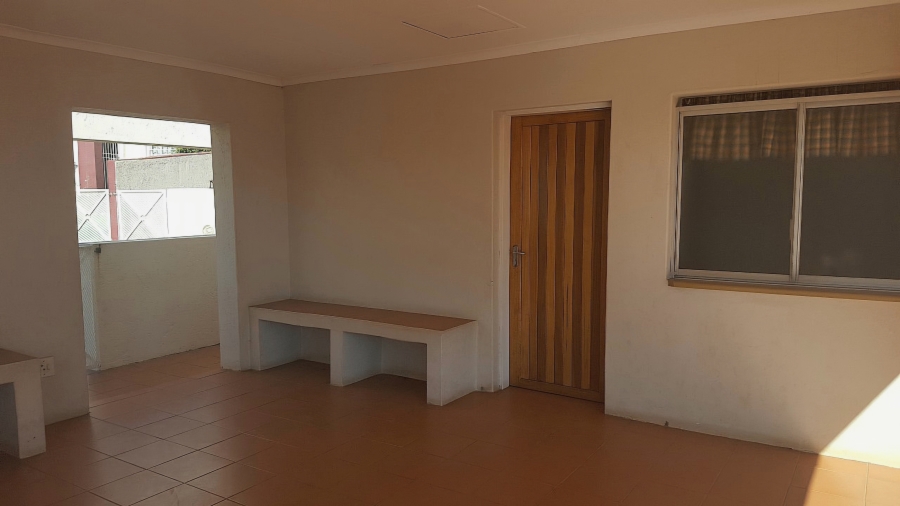 2 Bedroom Property for Sale in Constantia Kloof Gauteng