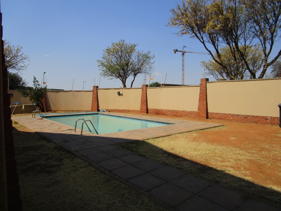 To Let 1 Bedroom Property for Rent in Carlswald Gauteng