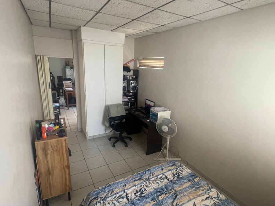 2 Bedroom Property for Sale in Brummeria Gauteng