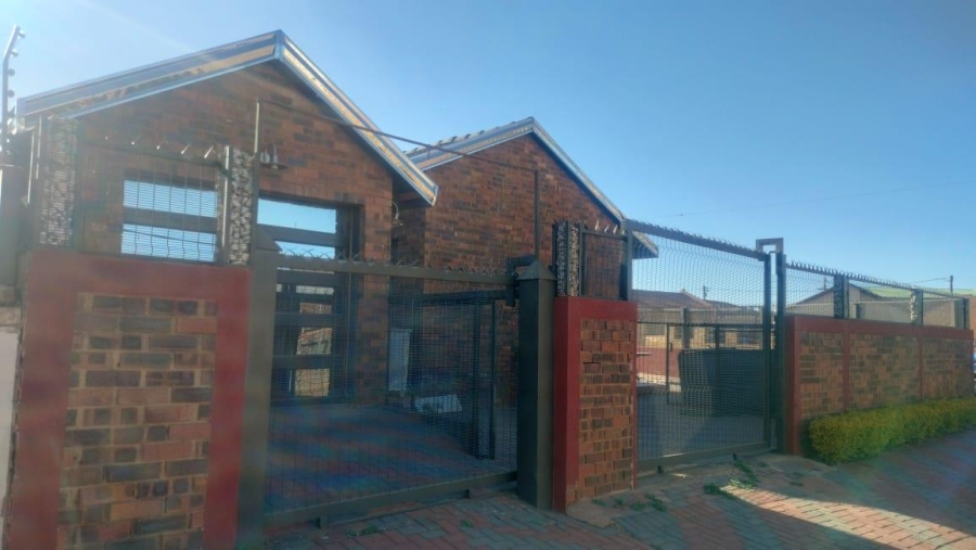 3 Bedroom Property for Sale in Soshanguve WW Gauteng