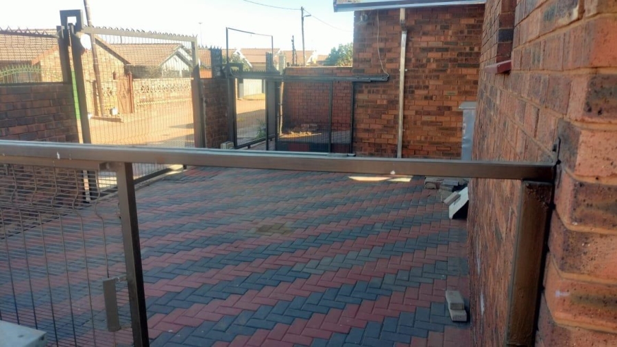 3 Bedroom Property for Sale in Soshanguve WW Gauteng