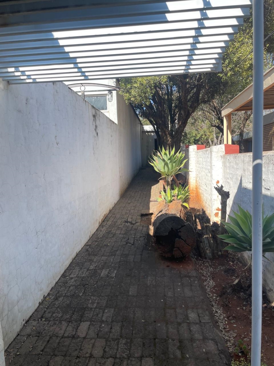 To Let 1 Bedroom Property for Rent in Brummeria Gauteng