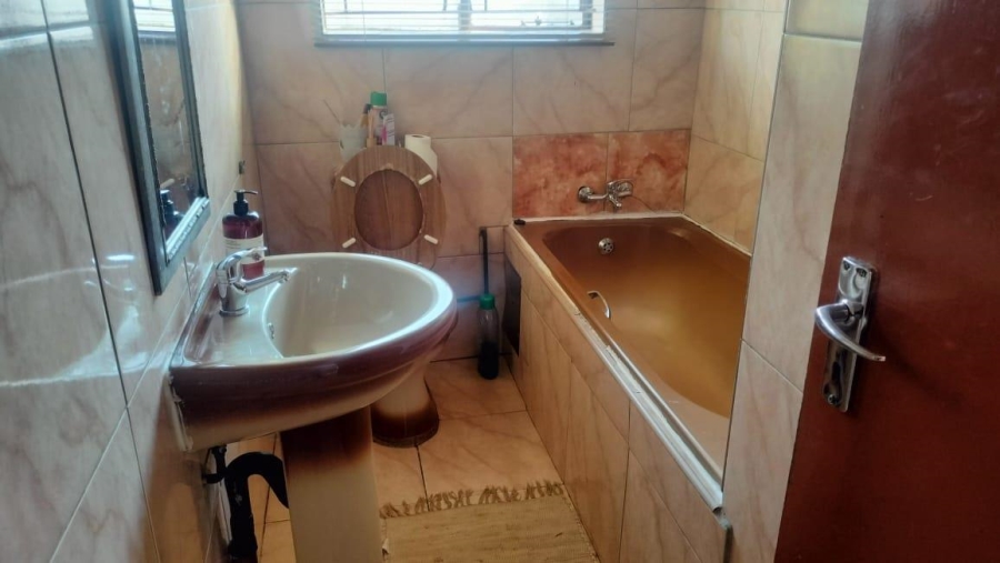 3 Bedroom Property for Sale in Soshanguve WW Gauteng