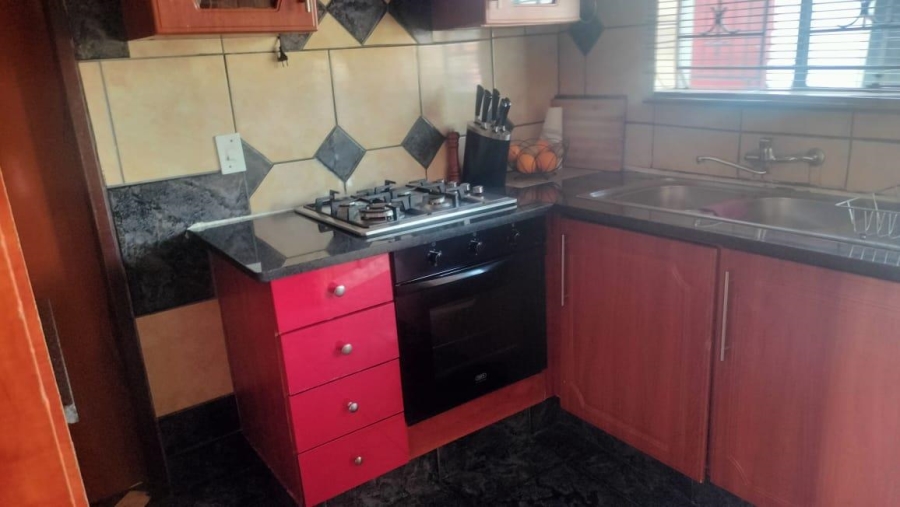 3 Bedroom Property for Sale in Soshanguve WW Gauteng