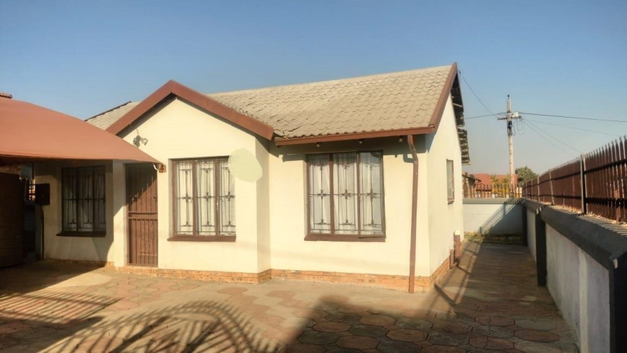 3 Bedroom Property for Sale in Soshanguve WW Gauteng