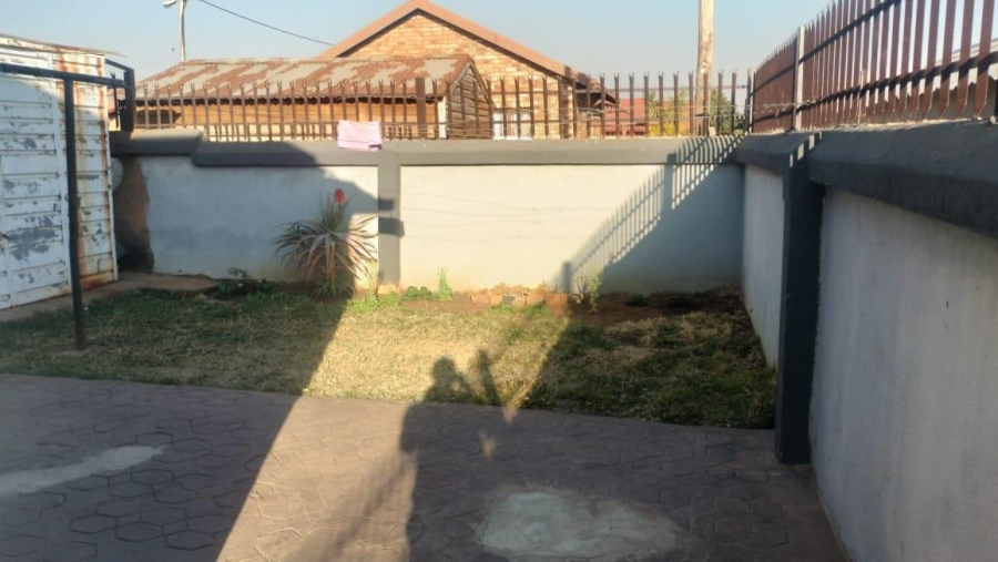 3 Bedroom Property for Sale in Soshanguve WW Gauteng