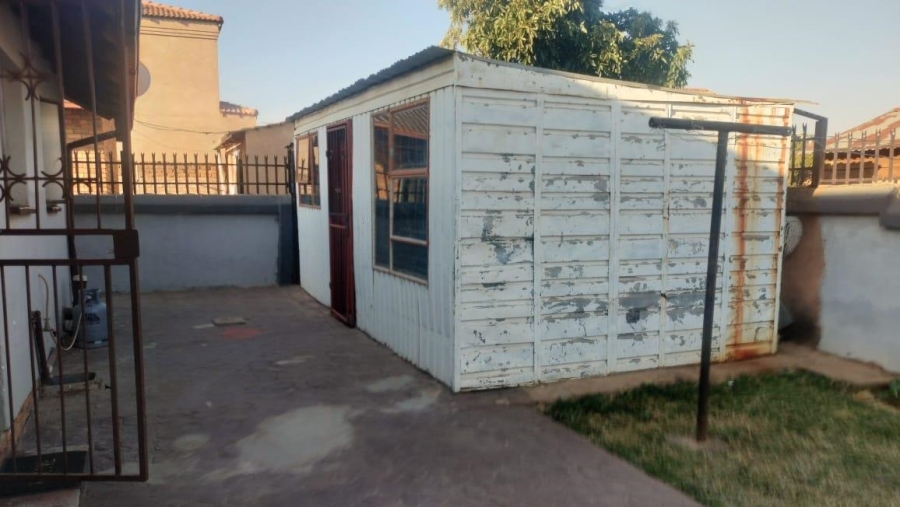 3 Bedroom Property for Sale in Soshanguve WW Gauteng