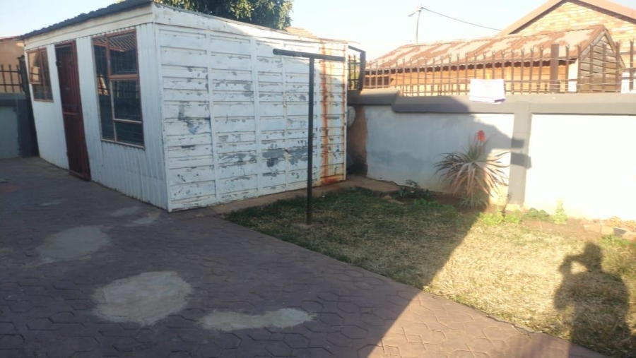 3 Bedroom Property for Sale in Soshanguve WW Gauteng