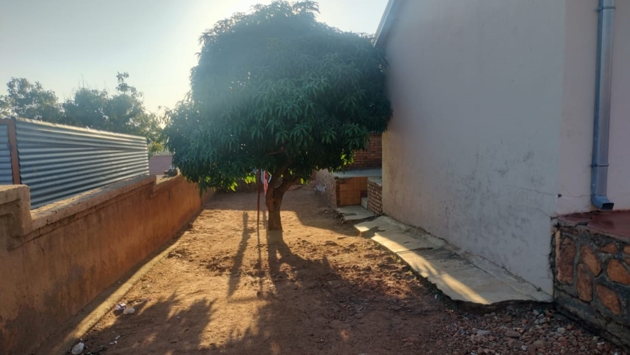 4 Bedroom Property for Sale in Soshanguve AA Gauteng