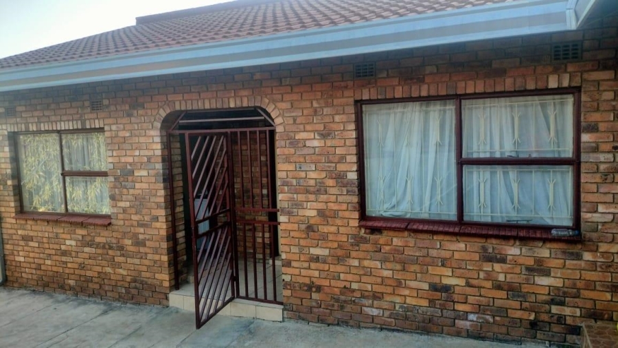 4 Bedroom Property for Sale in Soshanguve AA Gauteng