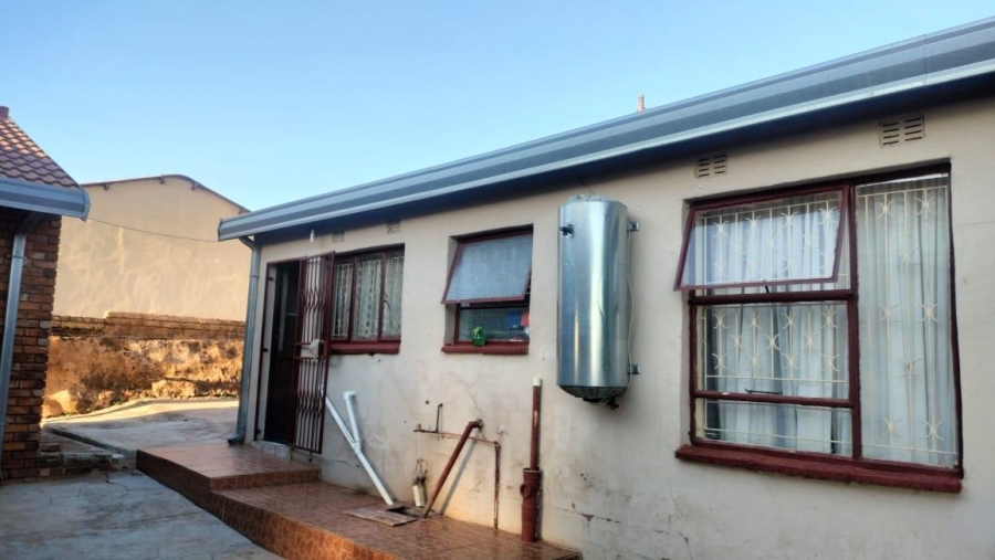 4 Bedroom Property for Sale in Soshanguve AA Gauteng