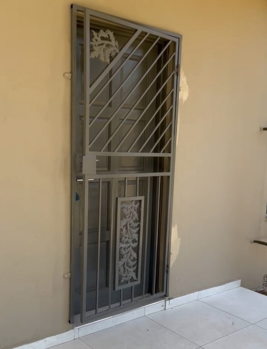 To Let 1 Bedroom Property for Rent in Delville Gauteng