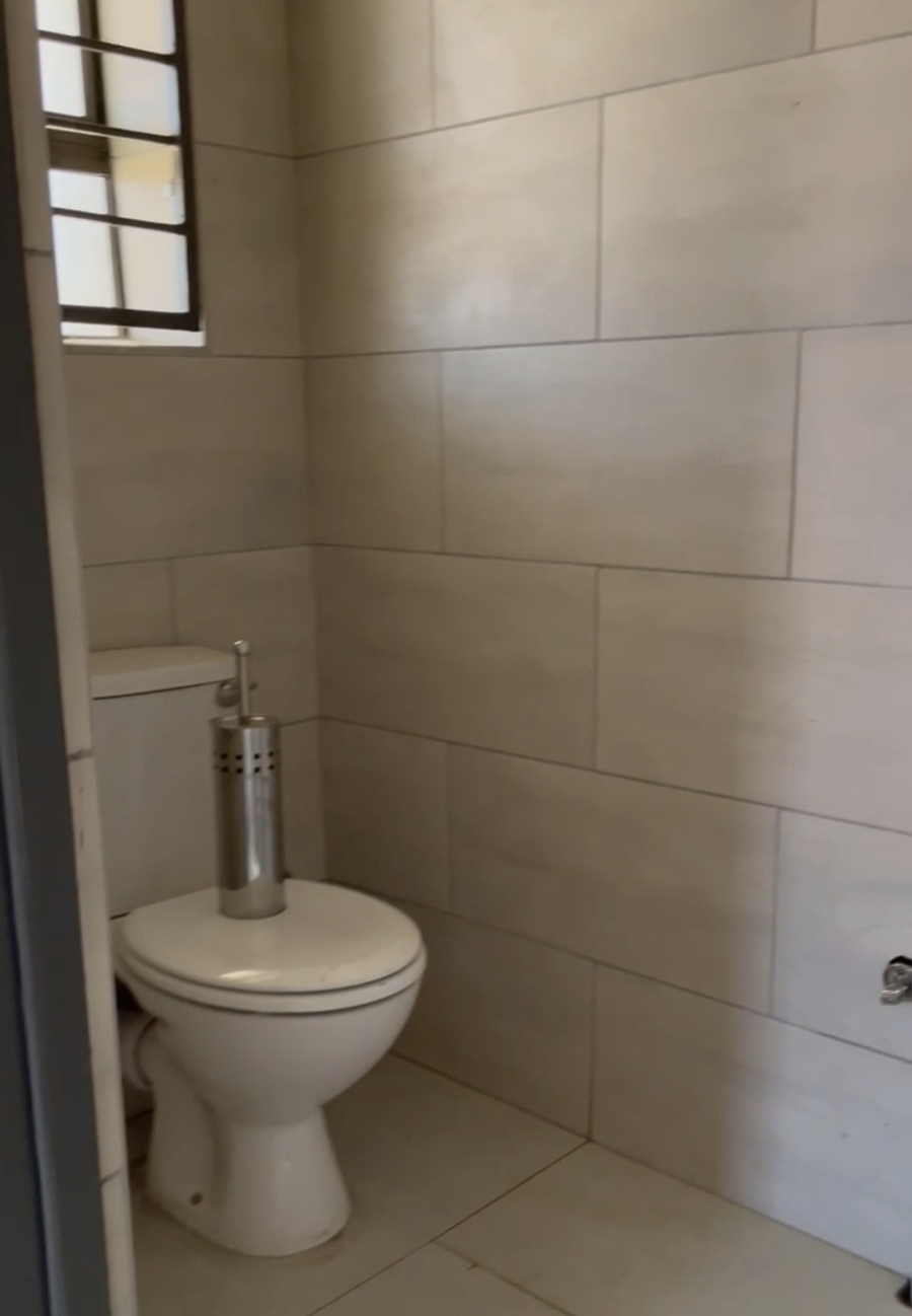 To Let 1 Bedroom Property for Rent in Delville Gauteng