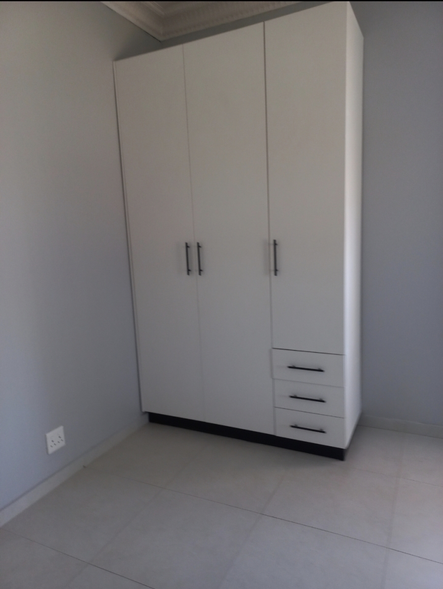 To Let 1 Bedroom Property for Rent in Delville Gauteng