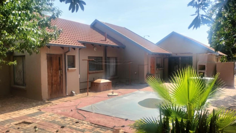 3 Bedroom Property for Sale in The Orchards Gauteng