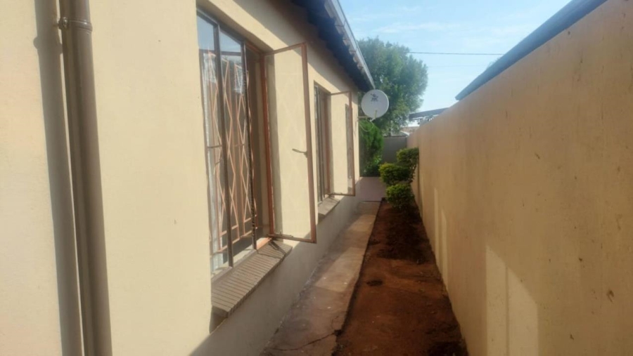 3 Bedroom Property for Sale in Soshanguve VV Gauteng