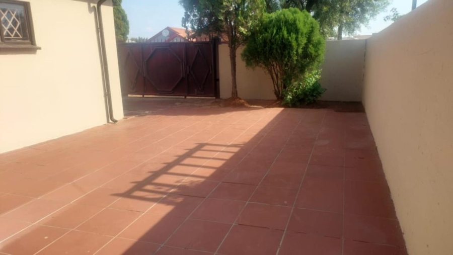 3 Bedroom Property for Sale in Soshanguve VV Gauteng