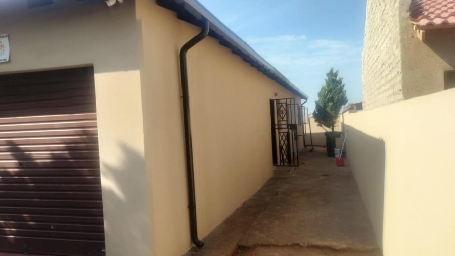 3 Bedroom Property for Sale in Soshanguve VV Gauteng