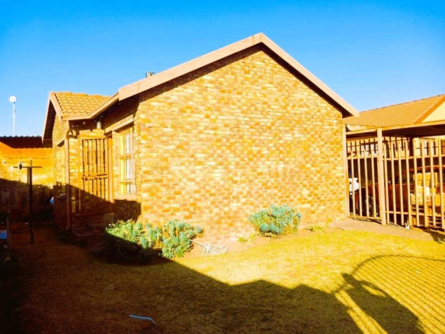 2 Bedroom Property for Sale in Birch Acres Gauteng