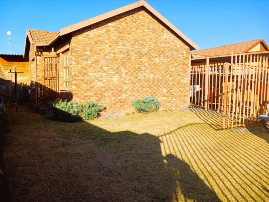 2 Bedroom Property for Sale in Birch Acres Gauteng