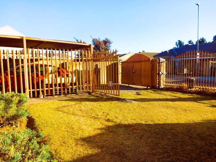 2 Bedroom Property for Sale in Birch Acres Gauteng