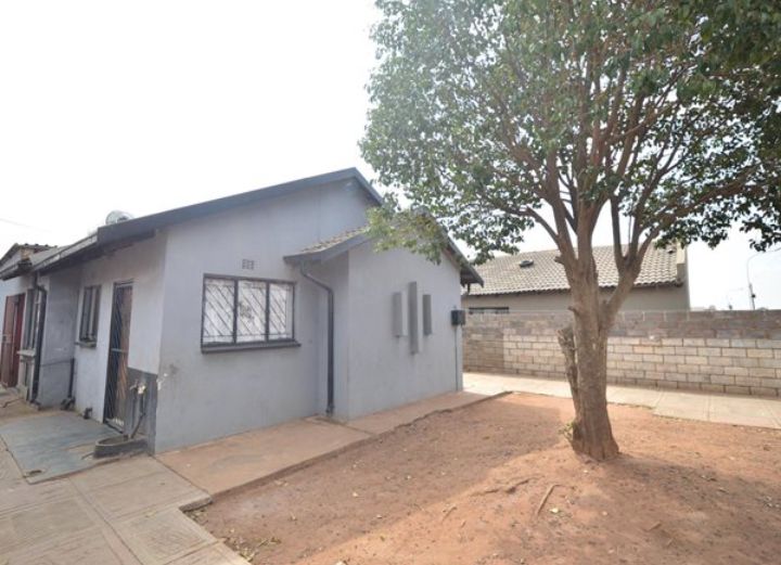 2 Bedroom Property for Sale in Protea Glen Gauteng