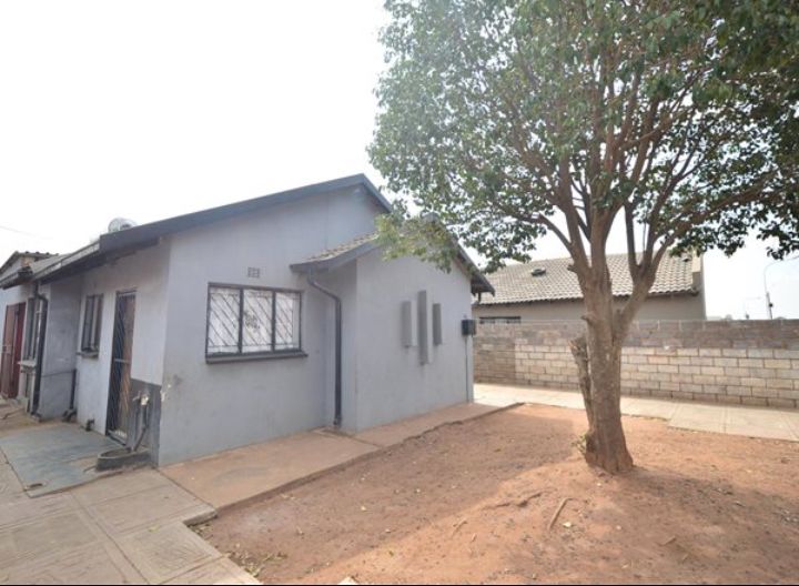 2 Bedroom Property for Sale in Protea Glen Gauteng