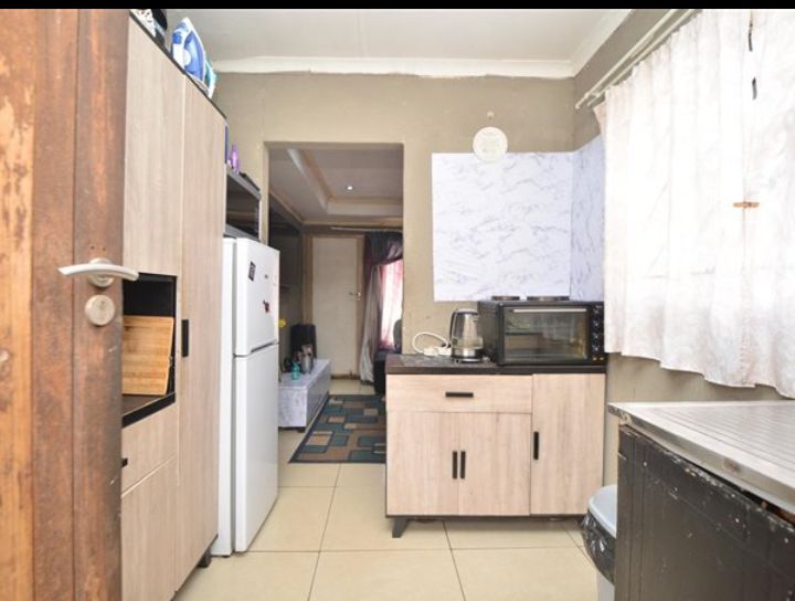 2 Bedroom Property for Sale in Protea Glen Gauteng